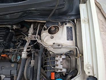 срв 2009: Honda Stream: 2000 г., Минивэн — 6