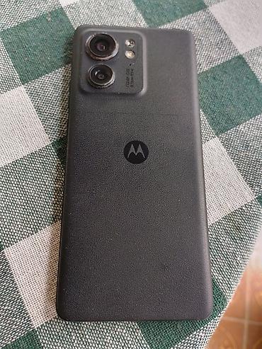 play 5: Motorola Edge 40 – 5G Android pametni telefon - Ekran: 6.55" pOLED sa — 10