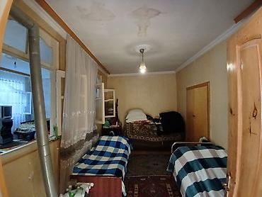 mansard tipli evler: Krasniseloda yerləşir 9 saylı poçtdan sağa qarabağ küçəsi ev 62 ev 3 — 4