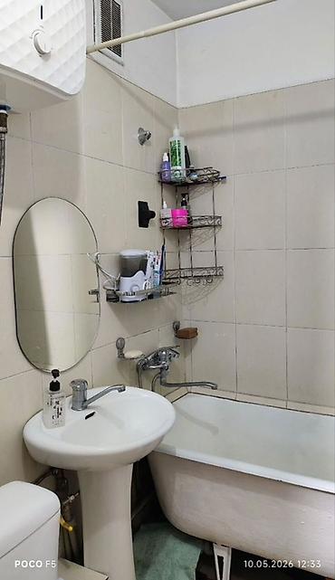комната в бишкеке: 2 комнаты, 43 м², 2 этаж, Евроремонт — 4