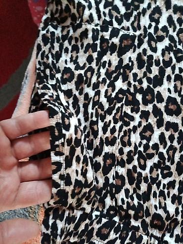 Ostale pantalone: Ženske pantalone sa leopard printom - Širok, ravan kroj nogavica – — 6