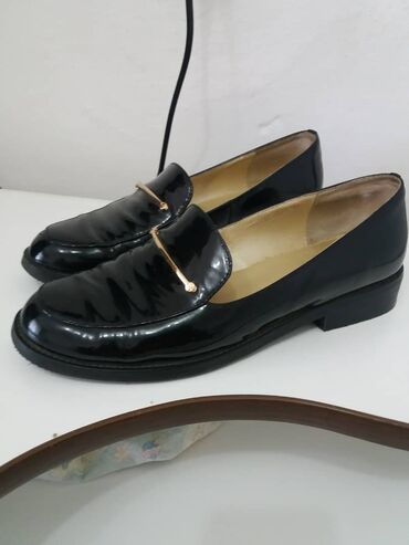 джордан обувь женская: Туфли 36, цвет - Черный