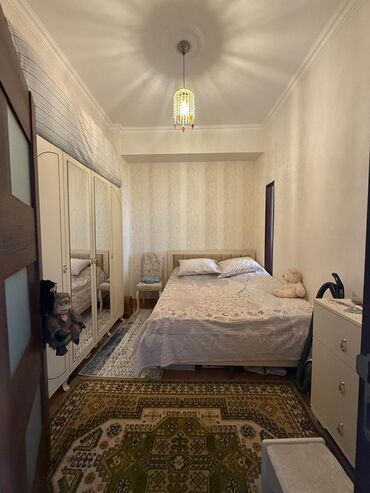 Balkonlar: Kristal 2 Də Kupçalı 2 Otaq. 55 Kv. 105 Min. 14 Ün- 11 İ. Hərbi — 5