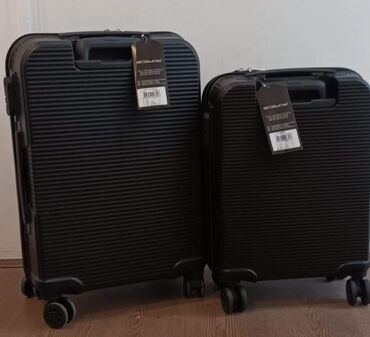 Travel suitcases and bags: Kofer 4200 din spoljne dimenzije W: 43,50cm H: 67,00cm D: 31,00cm V