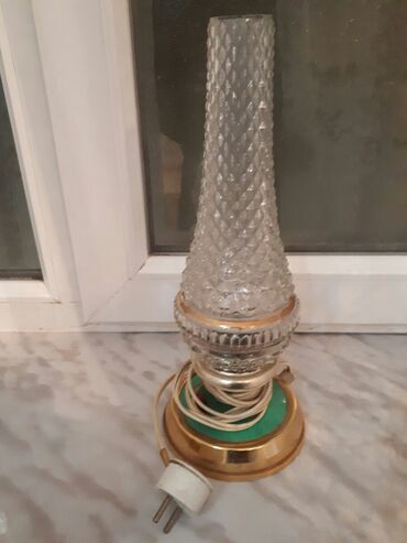 Stol lampaları: Naçnik lampa. 70-ci illərin antik naçniki.Təmiz xrustaldı