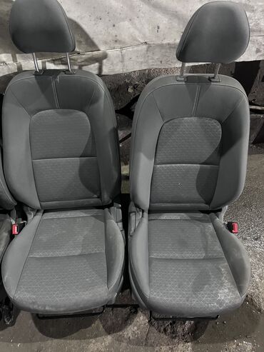 сиденья легаси: Переднее сиденье, Велюр, Chevrolet 2019 г., Оригинал