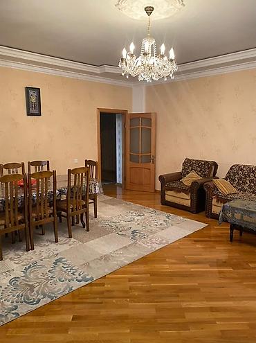 otaq yoldası: Ev Neriman Nerimanov metrosuna 5 deqqelik mesafede yerlesir 5/16 — 2
