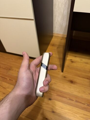 Qəlyan, vayp və aksesuarları: Glo tütün qızdırıcı cihaz - Brend: glo - Rəng: qara - Kompakt və — 10