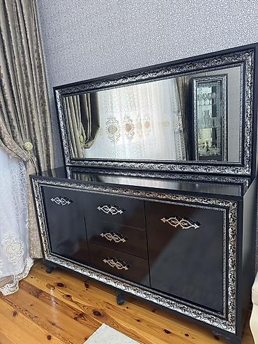 mehin mebel fabriki: Qonaq otagi ucun vitrin ve komod.Cox yenidir uzerinde bir ciziği bele — 2