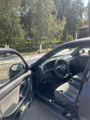 Продажа авто: Hyundai Elantra: 2003 г., 2 л, Автомат, Бензин, Седан — 4