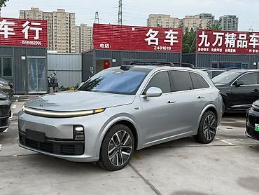 dongfeng l7 2026: Lixiang L7: 2023 г. — 1