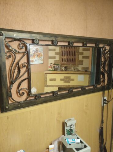 зеркало в деревянной раме: Продам зеркало в кованой раме. Размер 670×1400. Обмен интересует