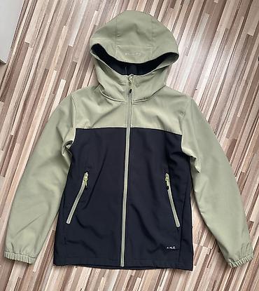 Paketi dečije odeće: Komplet jakni za dečake – 3 komada 1) Zimska puffer jakna BENETON — 6