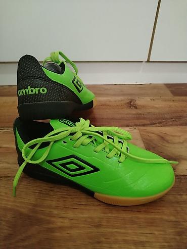 Patike: Umbro futsal patike – fluorescentno zelene - Brend: Umbro - Model — 9