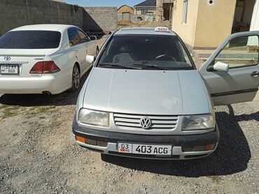 shem shtory na: Volkswagen Vento: 1993 г., 2 л, Бензин, Седан