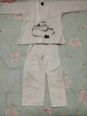 скупка старой одежды: Спортивный костюм 2XS (EU 32), цвет - Белый