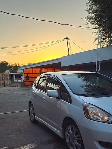 фит 3: Honda Fit: 2010 г., 1.5 л, Автомат, Бензин, Хэтчбэк — 2