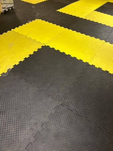 Maskalar, eynəklər: TATAMİ. İdman zalları üçün tatami. yaxşı vəziyyətdədir. İKİ RƏNG QARA