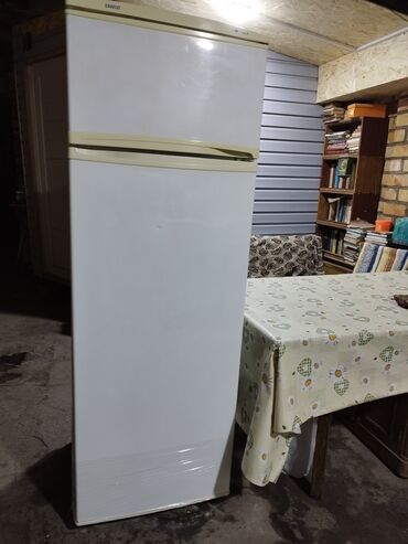 корпус для пе: Холодильник Exquist (верхняя морозильная камера) - Классическая