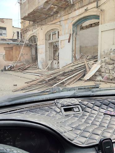 acob construction: Xidmət: Bina və tikililərin söküntüsü, dağıntıların yığışdırılması — 2