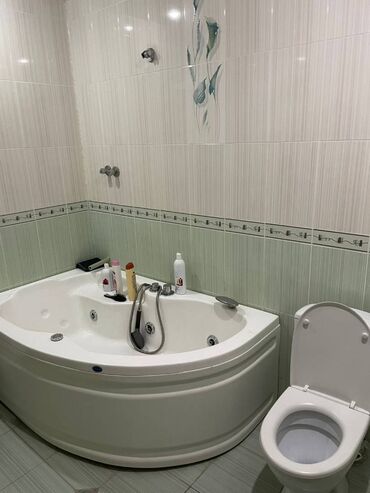 Uzunmüddətli kirayə mənzillər: Nərimanov metrosunun yaxın montində 5 mertebeli binanın 2-ci — 8