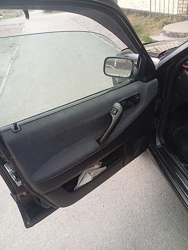 Volkswagen: Volkswagen Passat: 1993 г., 1.8 л, Механика, Бензин, Универсал — 7