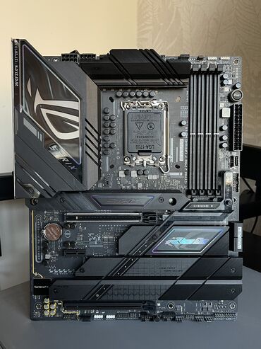 Материнские платы: Материнская плата, Б/у, Asus, LGA1700, ATX, Для ПК