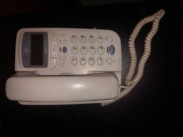 retro telefon: Yeni kimidir,dimek olar hec 15 gun ishlenmeyib,cinin orjinalidi