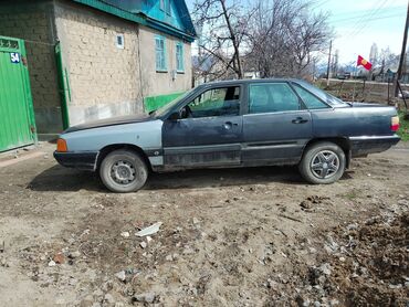 ауди с 4: Audi 100: 1986 г., 2.2 л, Механика, Бензин, Седан