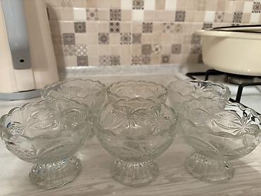 Наборы посуды: Набор посуды для чаепития и десертов б/у Состав: - 5 белые — 9