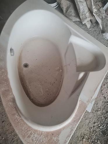 hamam desdi: Künc akril vanna - Forma: üçbucaq/künc yerləşdirmə üçün, oval daxili — 1