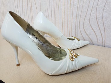 женская обувь 36 размер: Туфли 36, цвет - Белый