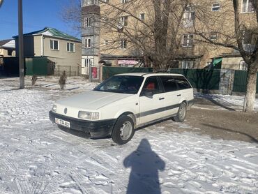 Volkswagen: Volkswagen Passat: 1990 г., 1.8 л, Механика, Бензин, Универсал