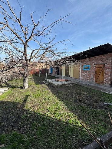 Продажа коттеджей и домов: Продаю дом 📍в р-не Аламединского рынка (пр-т Жибек — 8