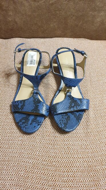 Женская обувь: Босоножки Judith Ripka, 37 размер, немного б/у, в отличном состоянии