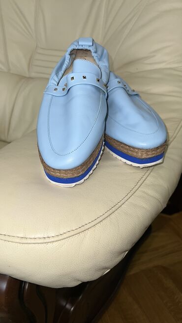 голубые ели бишкек цена: Продаю кожанные туфли на общей подошве от фирмы MAGZA Цвет насыщенно