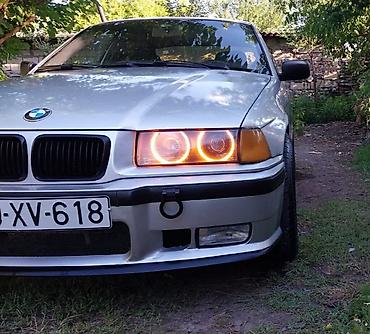 çanqan avto: BMW 3 Series E36 sedan, gümüşü rəng. - Orijinal BMW emblem və M paket — 10