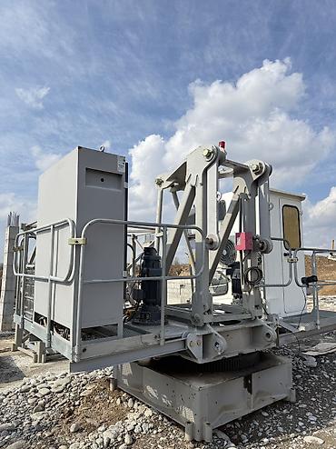 Другие комплектующие и запчасти: Башенный кран 🏗️ Марка: ZOOMLION Год выпуска : 2021 Высота : 80 — 16