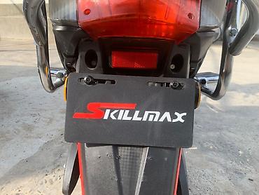 Скутеры: Скутер Skillmax, черный, с богатым комплектом освещения и туристским — 21