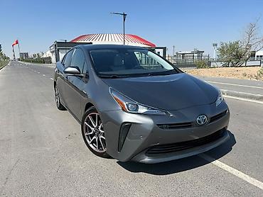 транс: Toyota Prius: 2022 г., 1.8 л, Вариатор, Гибрид, Хэтчбэк — 3