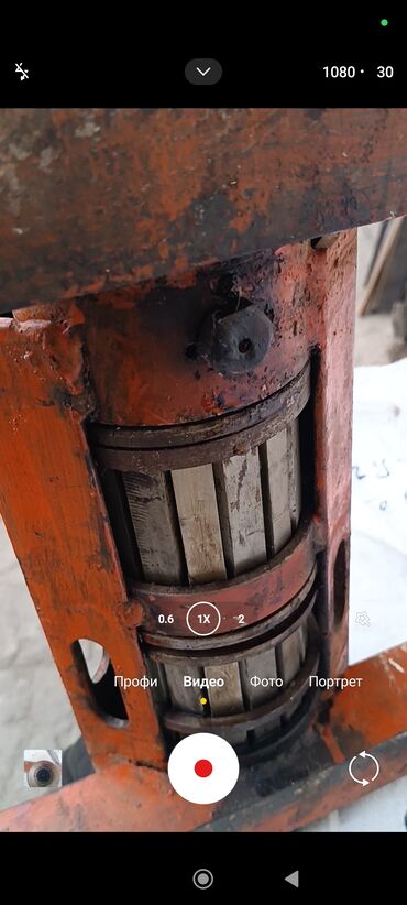 Масло, консервы: Шнековый Маслопресс.Маслобойка . только шнек вал и стол. рабочий — 22