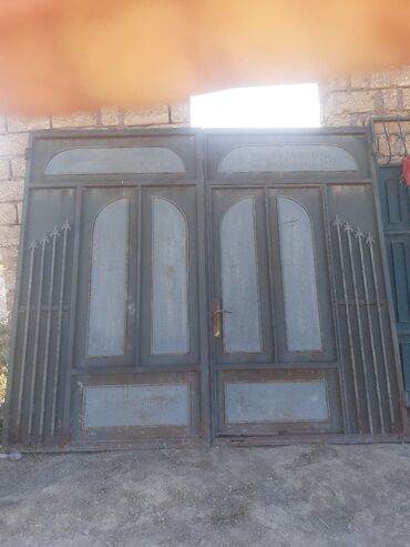 Darvazalar: Darvazalar, Həyət üçün