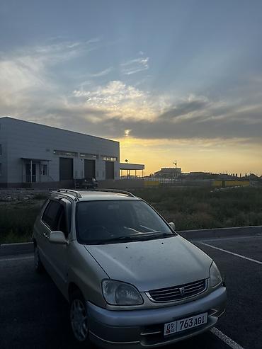 продаю или минаю: Toyota Raum: 2002 г., 1.5 л, Бензин, Минивэн — 9