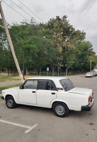 срочно продать машину: ВАЗ (ЛАДА) 2107: 2004 г., 1.6 л, Механика, Бензин, Седан