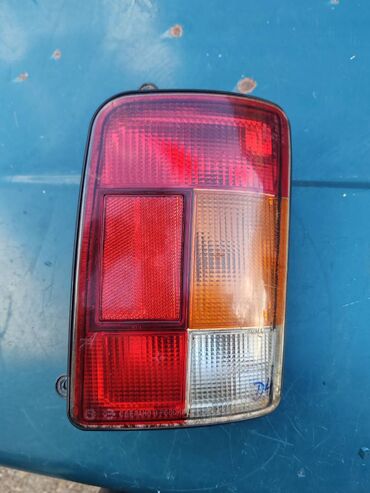 Auto delovi: Stop lampa desna Lada 21213,21214 Niva br.4. Polovna, ocuvana. Skinuta — 2