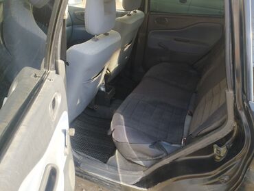 Mitsubishi: Mitsubishi Space Star: 2001 г., 1.6 л, Механика, Бензин, Универсал — 6