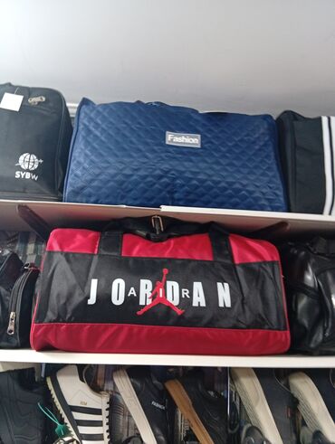 bmw 5 серия 530xd mt: İdman və səyahət üçün çanta - Model: “Jordan” loqolu idman/duffel