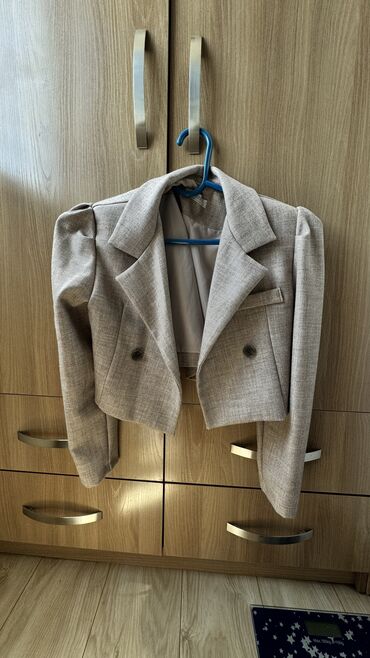 бежевый пиджак: Пиджак, Корея, One size