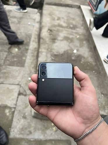 irsad iphone 11: Samsung Z Flip, rəng - Qara, Barmaq izi — 2