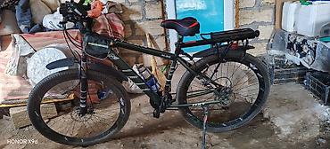 velosiped 26: Elektrikli dağ velosipedi təqdim olunur. Velosiped qalın protektorlu — 1